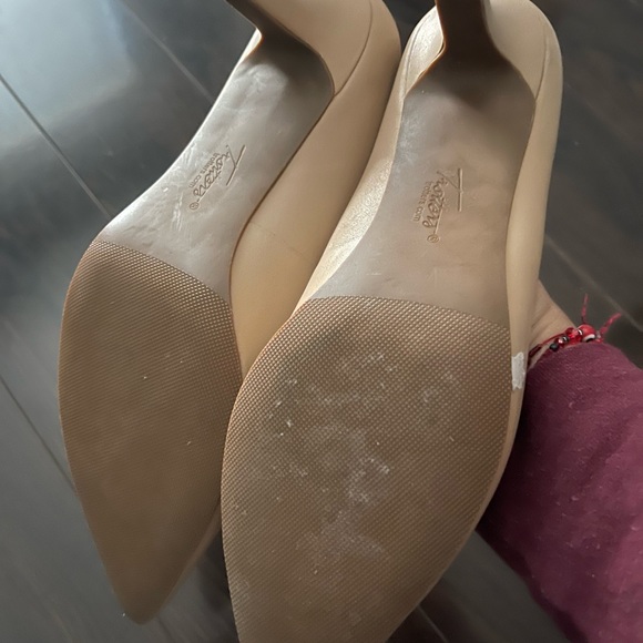 Heels - Picture 7 of 9